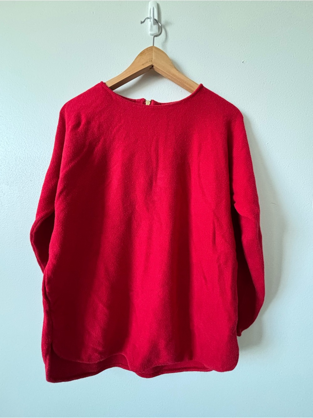 Michael Kors Red Knit Long Sleeve Top with Gold Back Zip - Picture 2 of 11